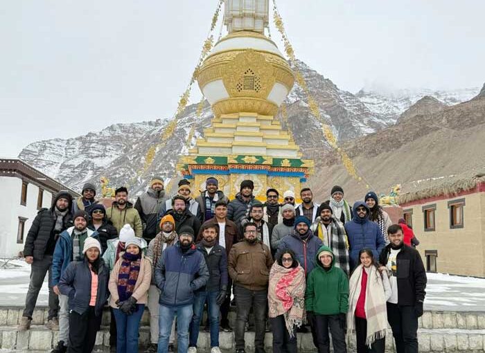 Fixed Group Departures vs. Solo Trips: How Should You Explore Himachal Pradesh?
